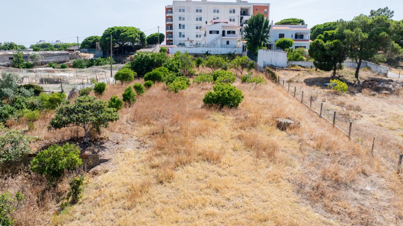 Terreno para para venda em Quarteira Foto 10