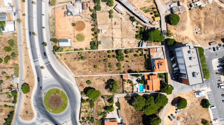 Terreno para para venda em Quarteira Foto 3