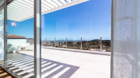 Moradia T3 para para venda em Santa Barbara de Nexe