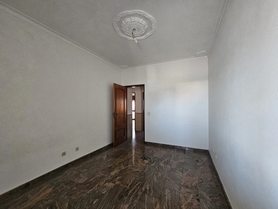 Apartamento T4 para Venda em Gaio-Rosário e Sarilhos Pequenos Foto 14