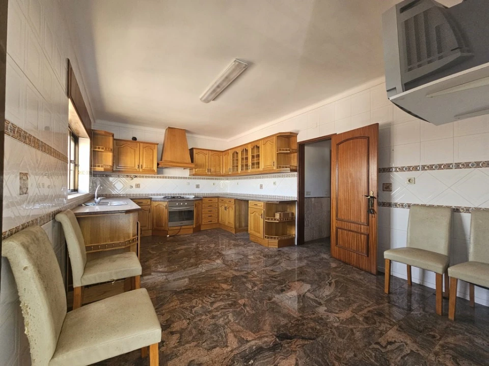 Apartamento T4 para Venda em Gaio-Rosário e Sarilhos Pequenos Foto 16