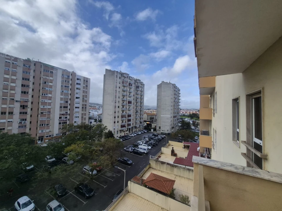 Apartamento T3 para Venda em Carregado e Cadafais Foto 17