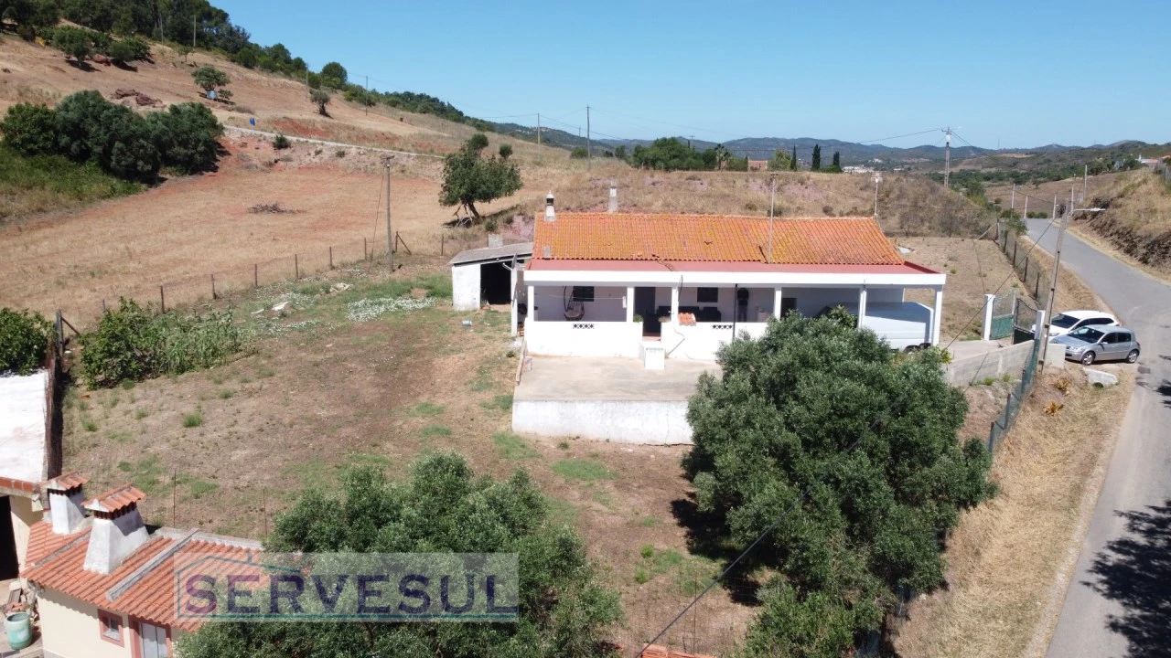 Quinta T2 para Venda em São Bartolomeu de Messines Foto 1