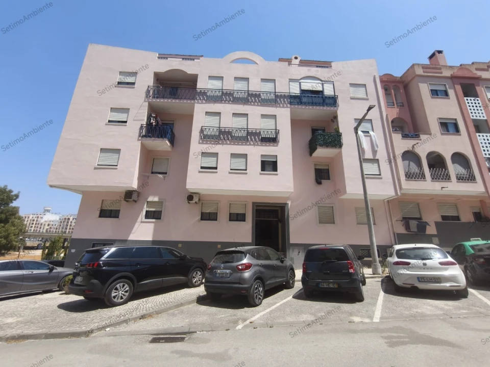 Apartamento T2 para Venda em Corroios Foto 4