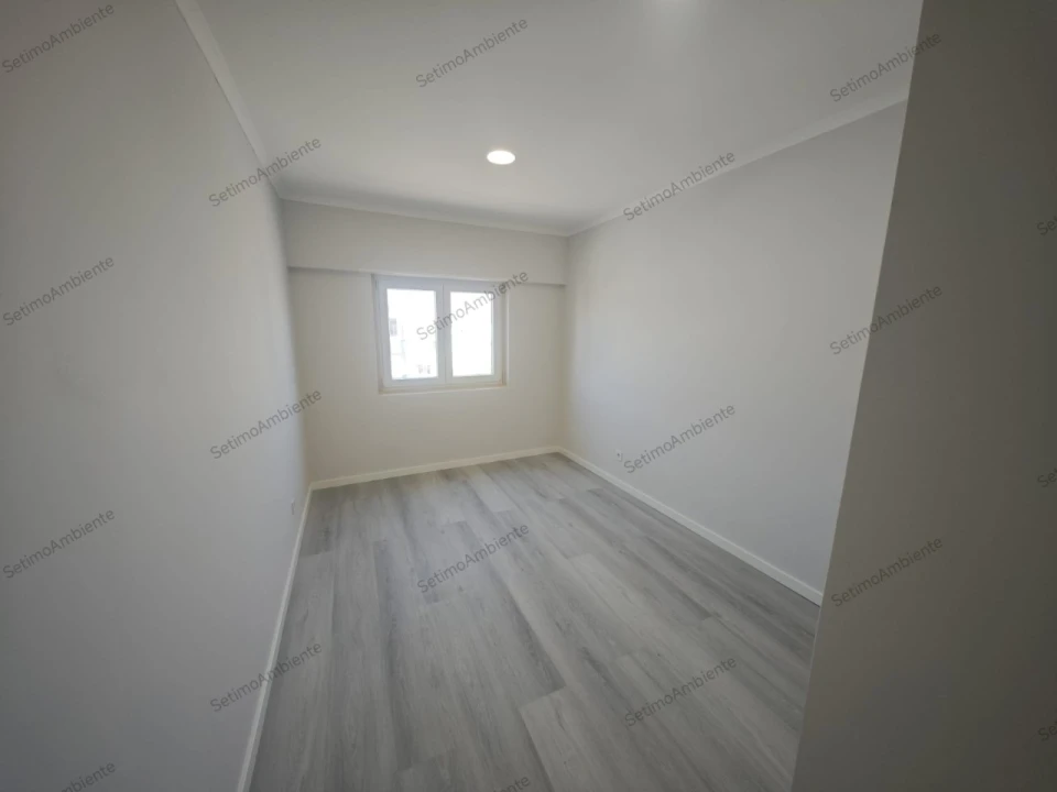 Apartamento T4 para Venda em Amora Foto 14