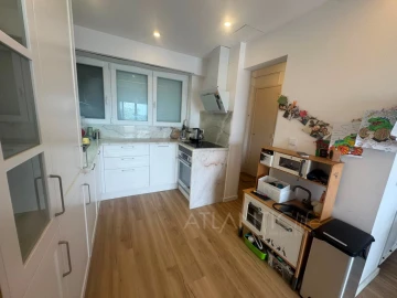 Apartamento T2 para Venda em Santa Maria e São Miguel, São Martinho, São Pedro Penaferrim