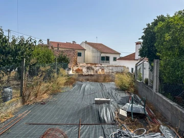 Terreno para Venda em São Miguel do Rio Torto e Rossio Ao Sul do Tejo
