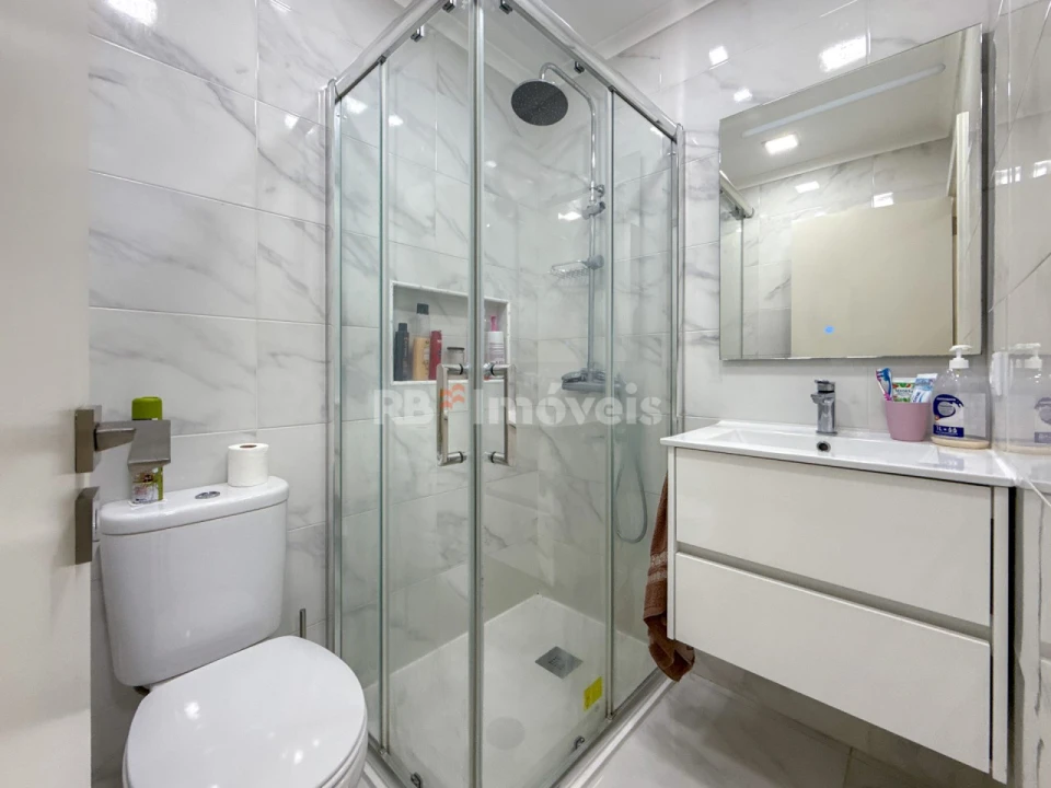 Apartamento T4 para Venda em São João Baptista e Santa Maria dos Olivais Foto 5