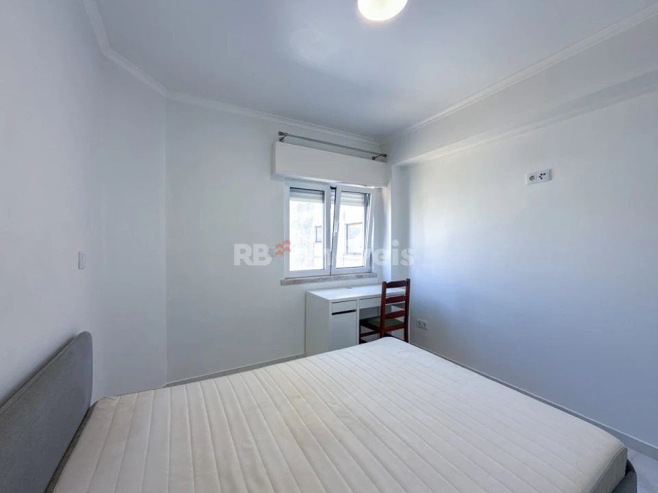 Apartamento T4 para Venda em São João Baptista e Santa Maria dos Olivais Foto 15