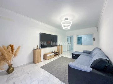 Apartamento T4 para Venda em São João Baptista e Santa Maria dos Olivais