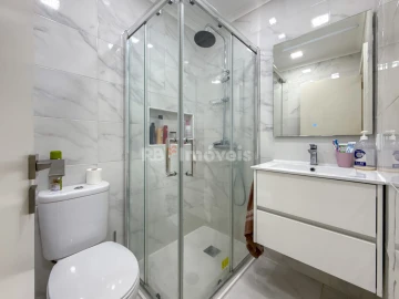 Apartamento T4 para Venda em São João Baptista e Santa Maria dos Olivais