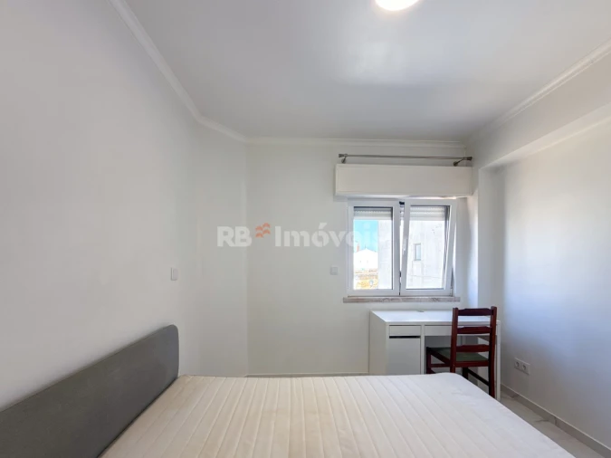 Apartamento T4 para Venda em São João Baptista e Santa Maria dos Olivais Foto 16