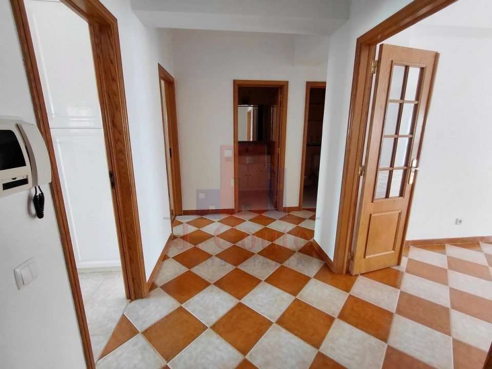 Apartamento T2 para Arrendamento em Caldas da Rainha - Santo Onofre e Serra do Bouro Foto 4