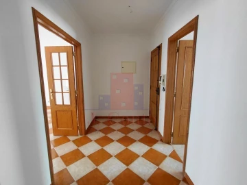 Apartamento T2 para Arrendamento em Caldas da Rainha - Santo Onofre e Serra do Bouro