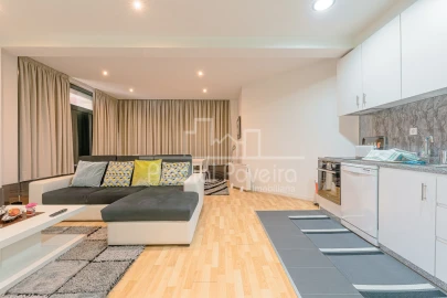 Apartamento T2 para Venda em Póvoa de Varzim, Beiriz e Argivai