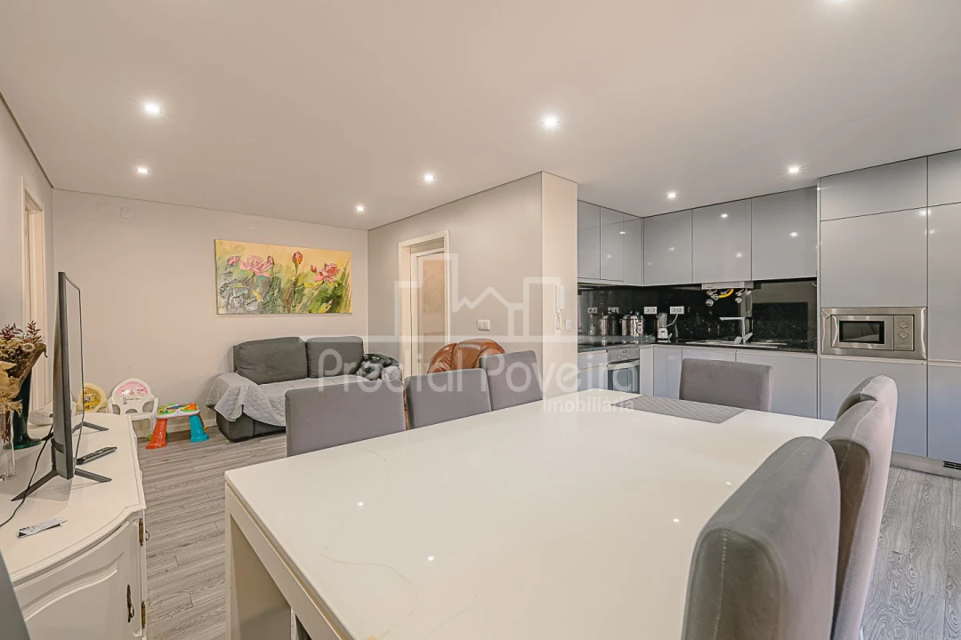 Apartamento T2 para Venda em Póvoa de Varzim, Beiriz e Argivai Foto 2