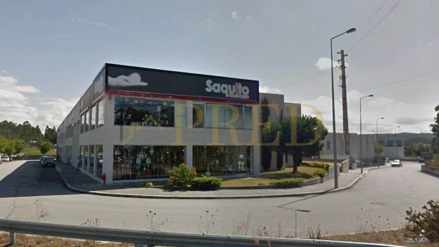 Armazém para Arrendamento em Touguinha e Touguinhó
