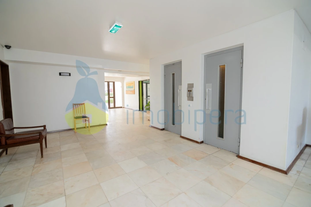 Apartamento T1 para Venda em Alvor Foto 10