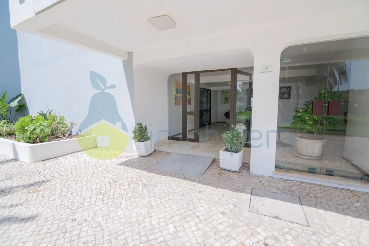 Apartamento T1 para Venda em Alvor Foto 7