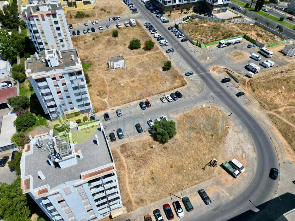 Terreno para Venda em Faro (Sé e São Pedro) Foto 3