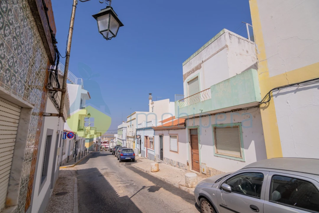 Moradia T3 para Venda em Alvor Foto 2