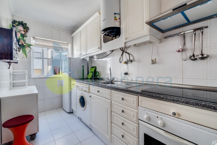 Apartamento T1 para Venda em Armação de Pera Foto 11
