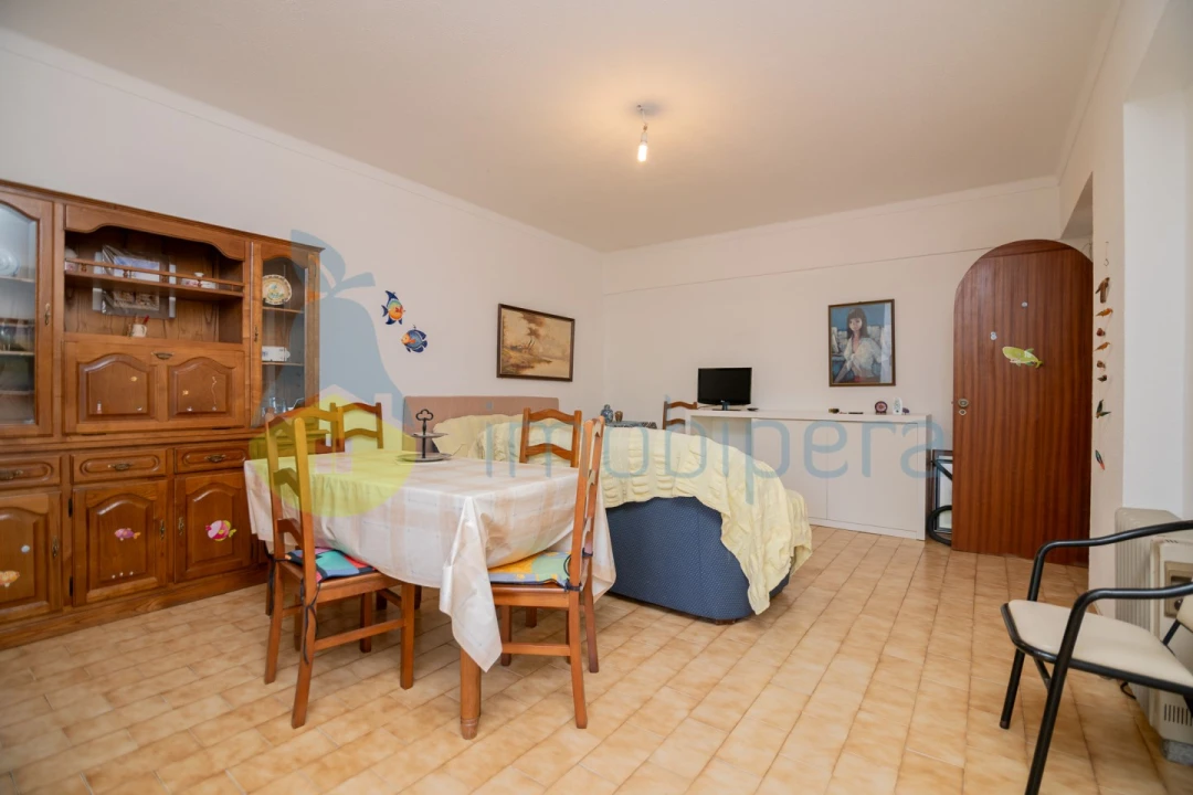 Apartamento T1 para Venda em Portimão Foto 7