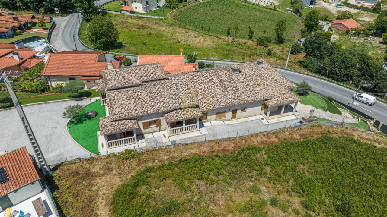 Moradia T3 para Venda em Campos e Louredo Foto 39