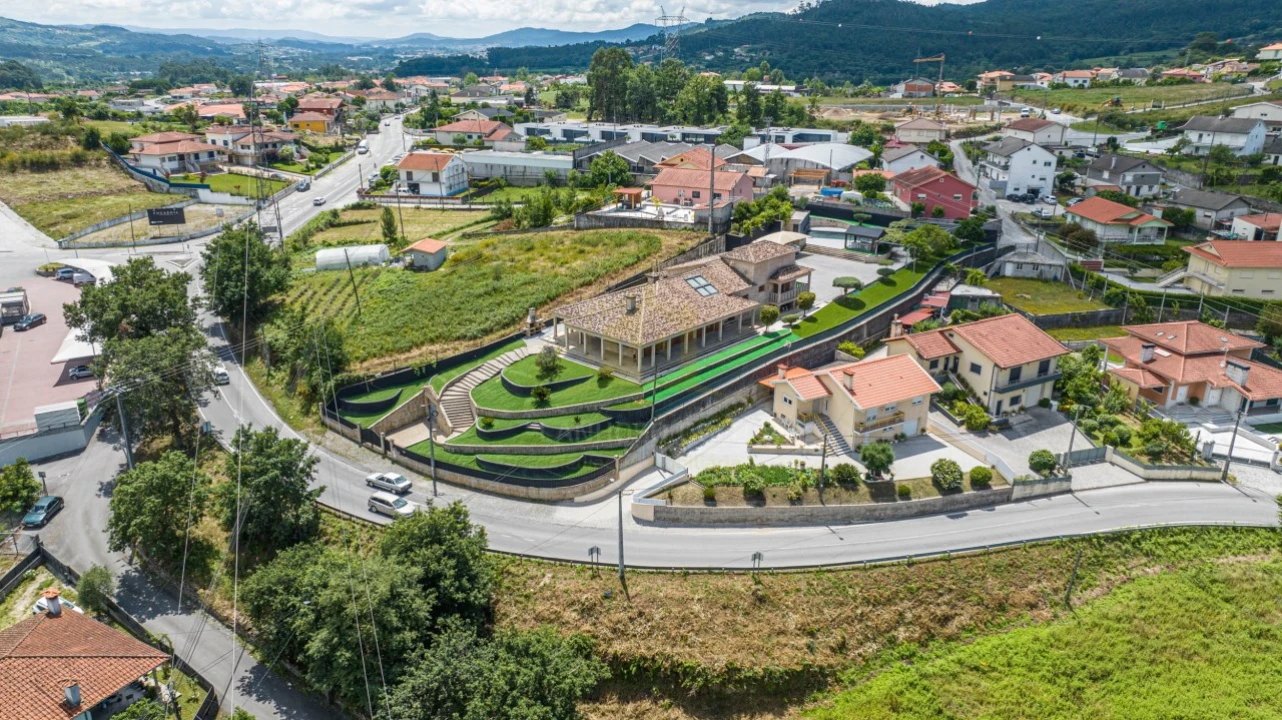 Moradia T3 para Venda em Campos e Louredo Foto 40