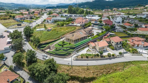 Moradia T3 para Venda em Campos e Louredo