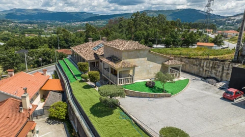 Moradia T3 para Venda em Campos e Louredo