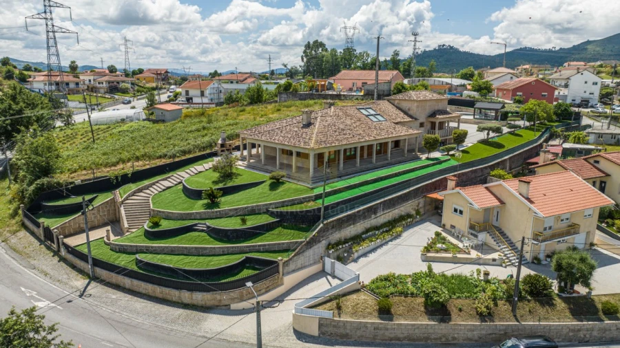 Moradia T3 para Venda em Campos e Louredo