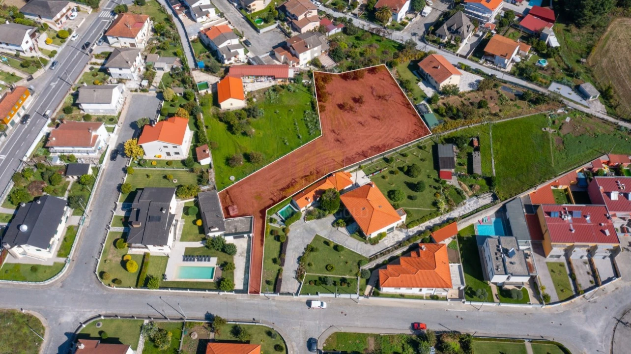 Terreno para Venda em Campos e Louredo Foto 6