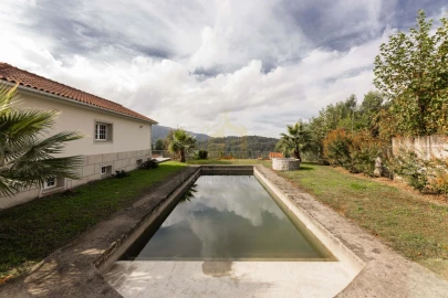 Moradia T5 para Venda em Vieira do Minho