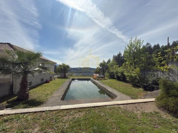 Moradia T5 para Venda em Vieira do Minho
