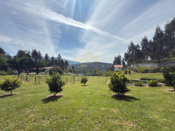 Moradia T5 para Venda em Vieira do Minho