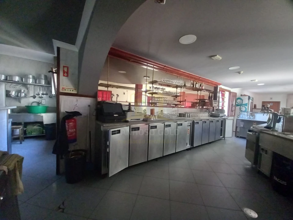 Negócio para Venda em Arcozelo Foto 10