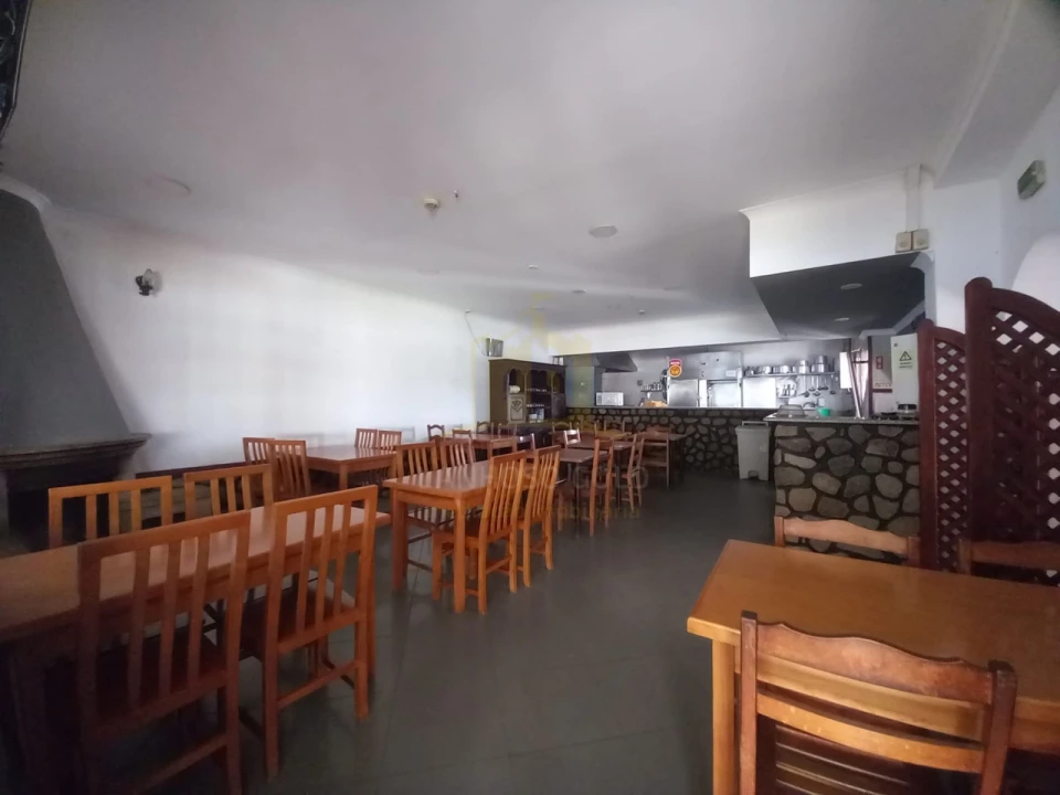 Negócio para Venda em Arcozelo Foto 13