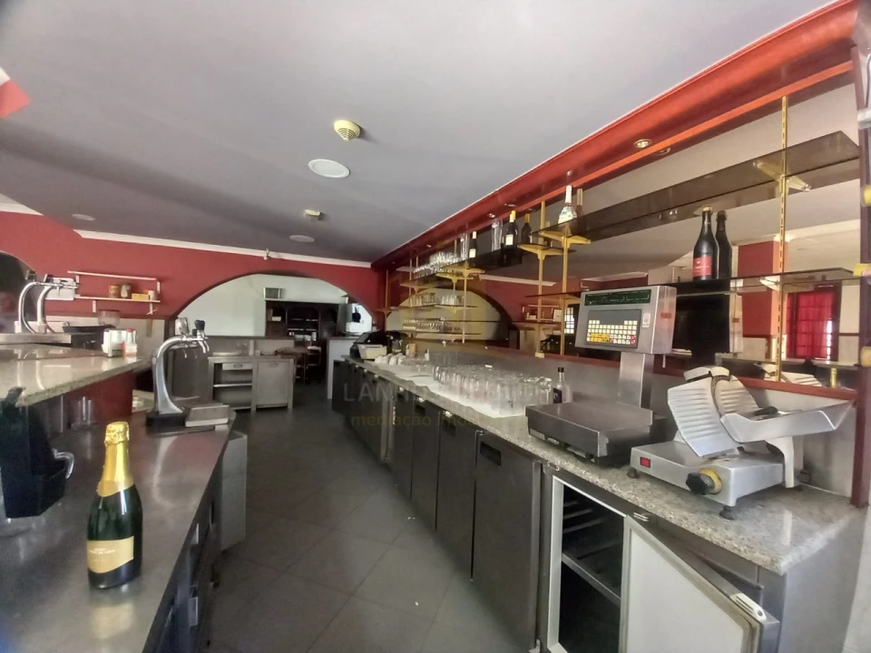 Negócio para Venda em Arcozelo Foto 17
