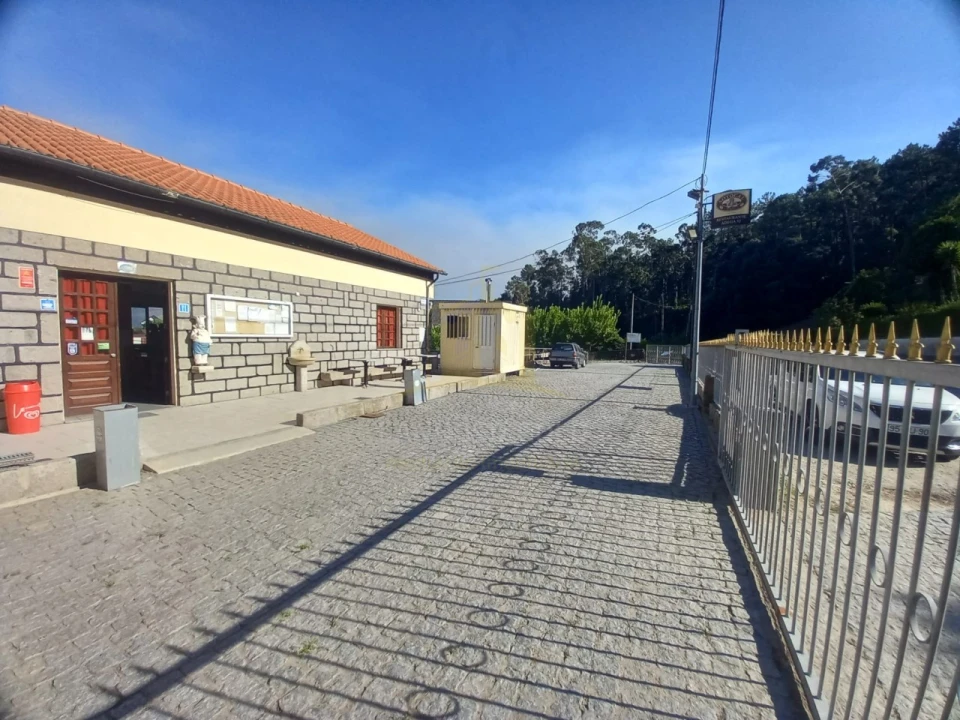 Negócio para Venda em Arcozelo Foto 1