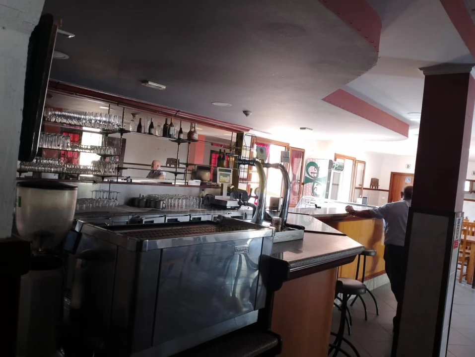 Negócio para Venda em Arcozelo Foto 19