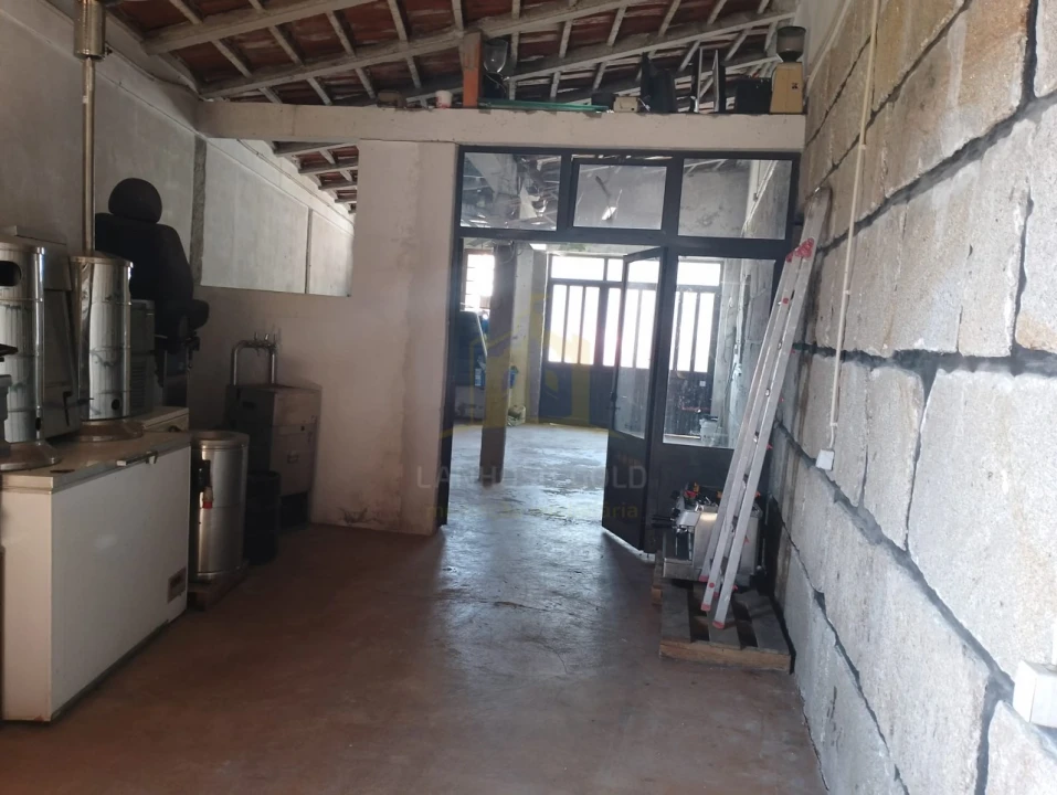 Negócio para Venda em Arcozelo Foto 22