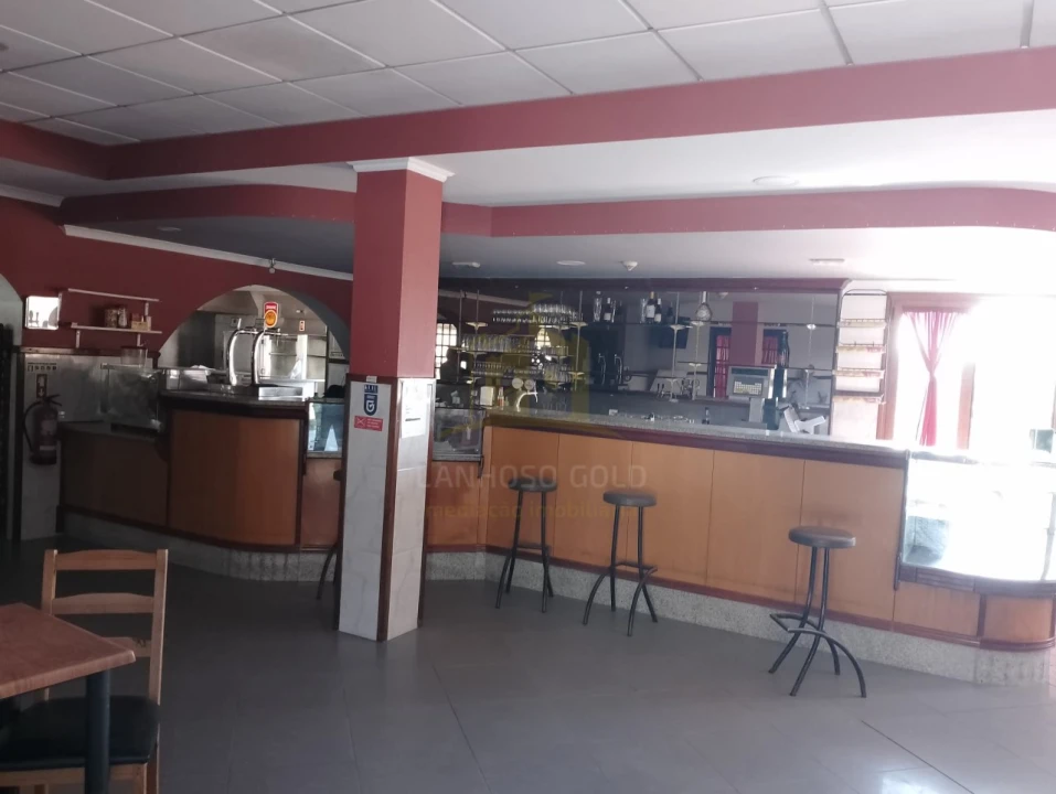 Negócio para Venda em Arcozelo Foto 27
