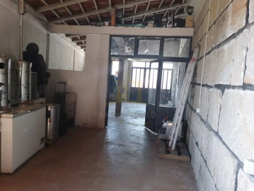 Negócio para Venda em Arcozelo