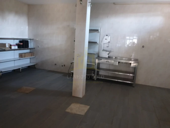 Negócio para Venda em Arcozelo Foto 25