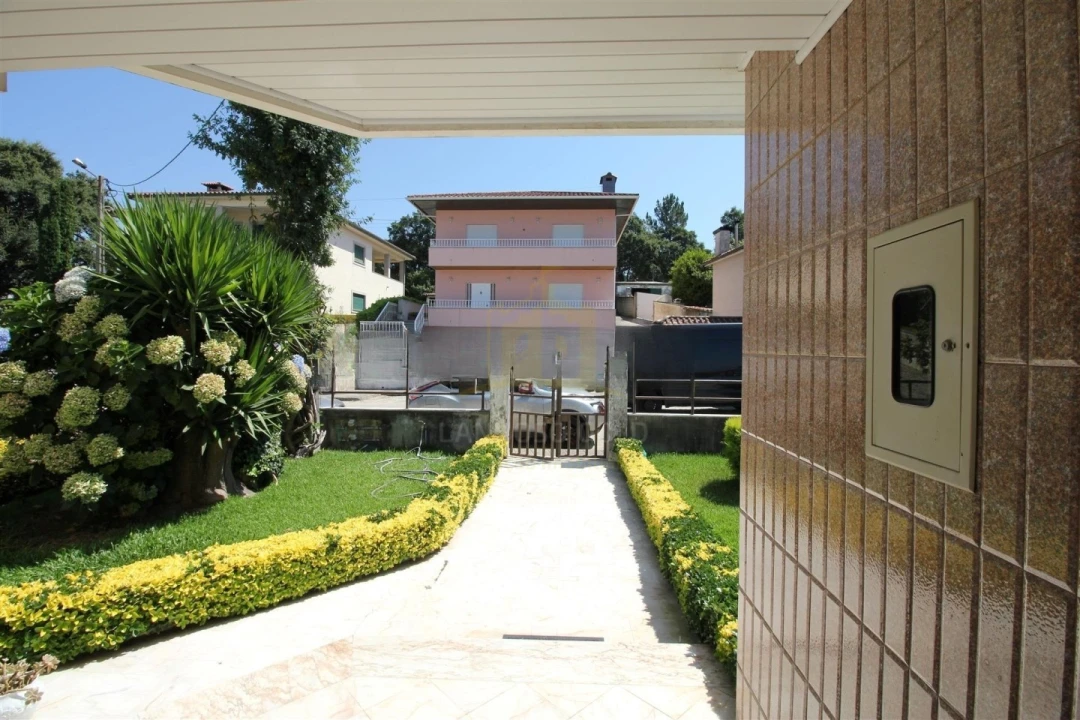 Moradia T4 para Venda em São Vitor (Braga) Foto 11