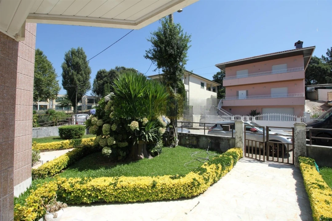 Moradia T4 para Venda em São Vitor (Braga) Foto 19