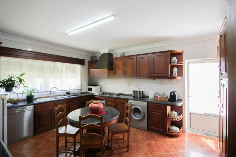 Moradia T4 para Venda em São Vitor (Braga) Foto 2