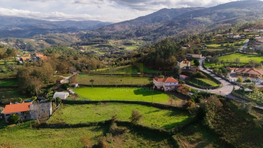 Terreno para Venda em Sobradelo da Goma