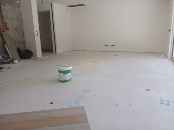 Moradia T3 para Venda em Lanhoso